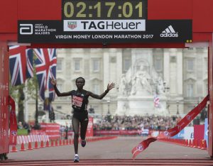 Britain_London_Marathon_43557jpg-4cdbe_1492950256-keJG-U11002428741379XkC-1024x800@LaStampa.it